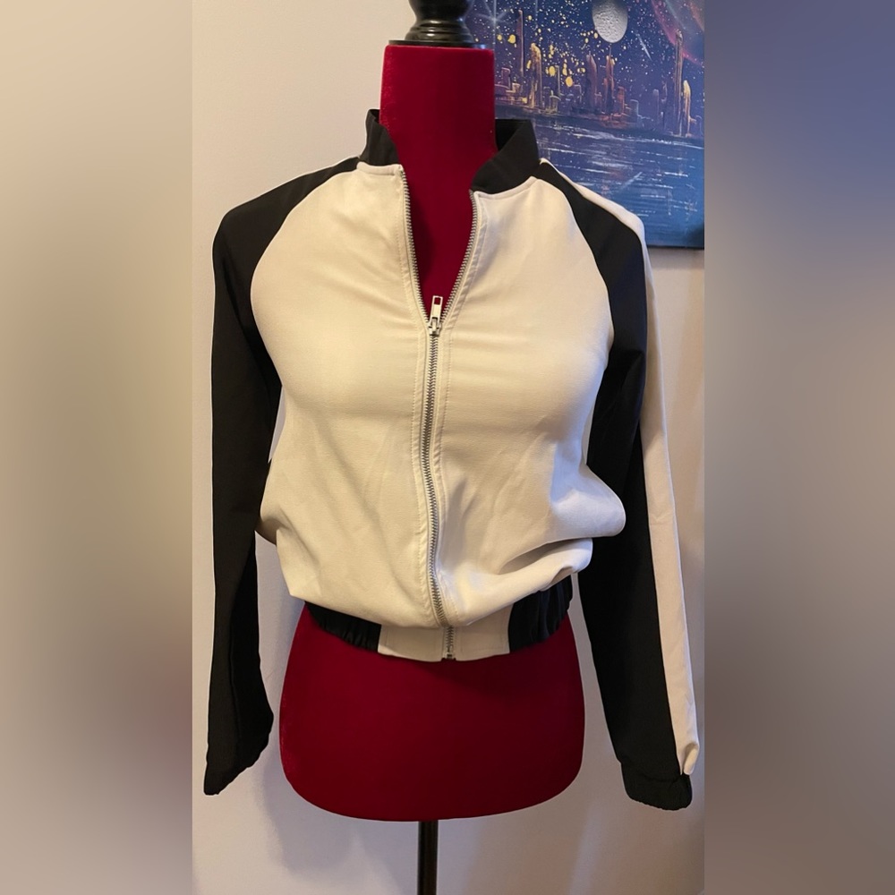 Shift Apparel. Fashion zipper up.